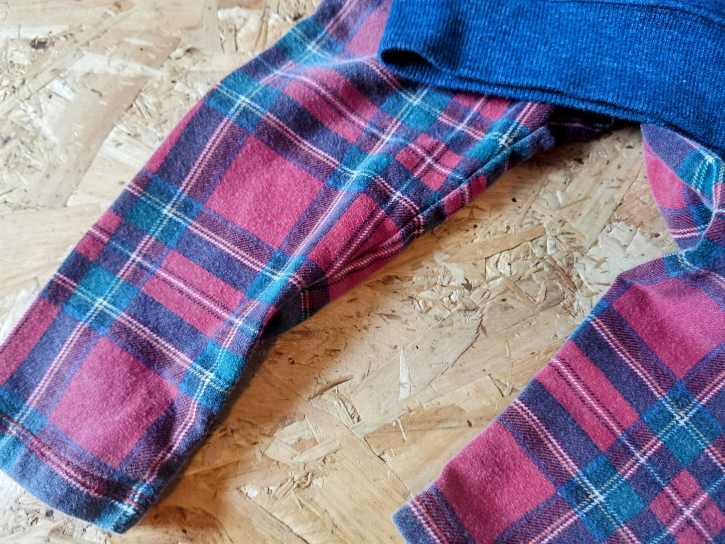Preloved Christmas Outfit (18-24m)